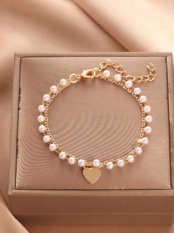 Pulseira De Charme Com Coração Decorado Com Pérolas