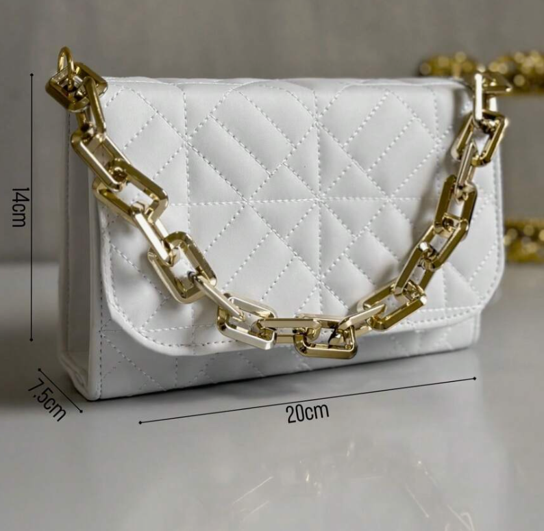 Bolsa quadrada aba minimalista bordada - Exclusive Bags - Montzel Collection