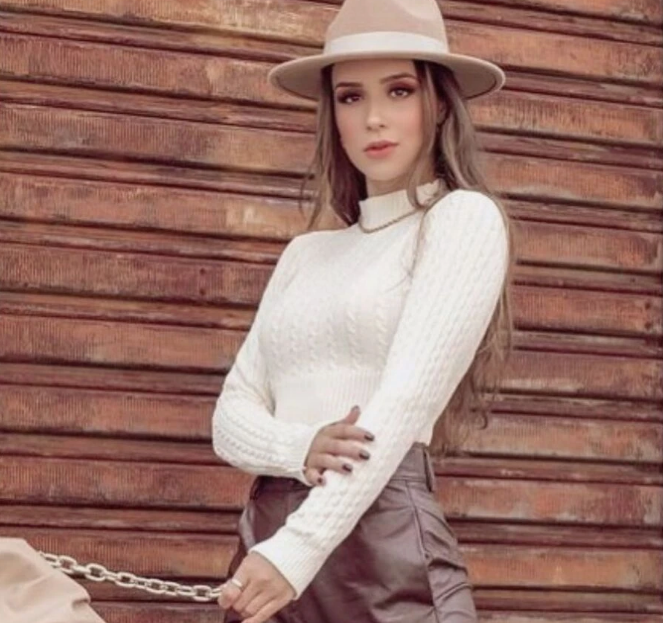 MISS RABBIT - Blusa De Cropped De Frio - Montzel Collection