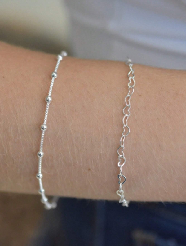 Conjunto 2 Pulseiras Prata 925 Folheada Conjunto Bolinha e Coração