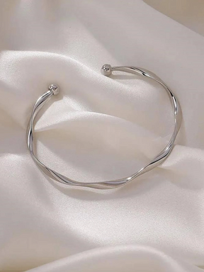 Pulseira Minimalista Fita de Mobius Torcida