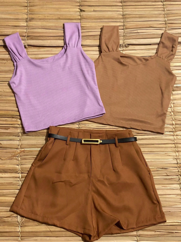 Conjunto 2 Croppeds Canelados com Cinto e Short em Alfaiataria