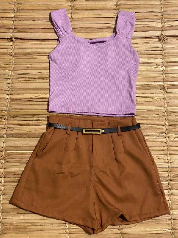 Conjunto 2 Croppeds Canelados com Cinto e Short em Alfaiataria
