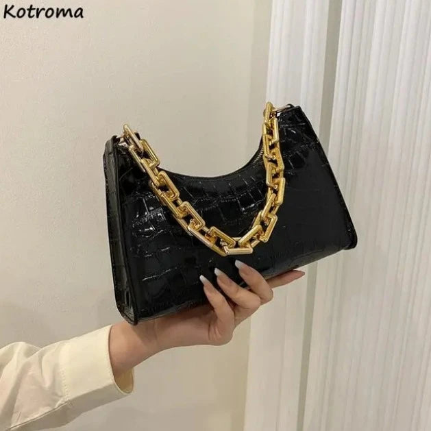 LaRoyale Alligator Chain Bag - Montzel Collection 
